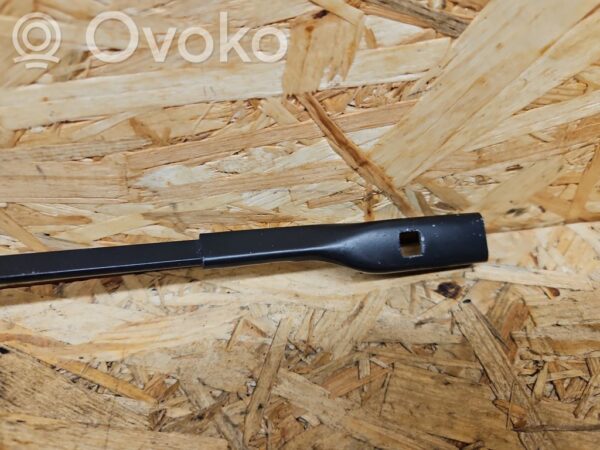 Audi S5 Front wiper blade arm