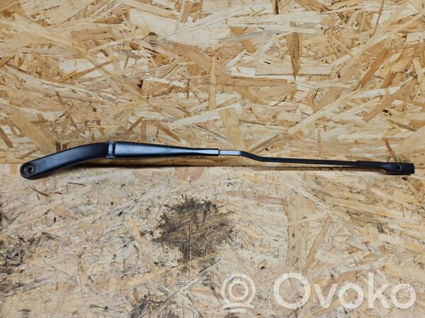 Audi S5 Front wiper blade arm