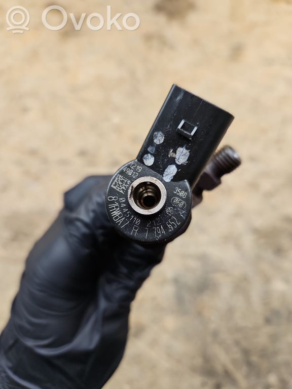 BMW 5 E60 E61 Fuel injector