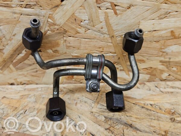BMW 5 E60 E61 Fuel injector supply line/pipe