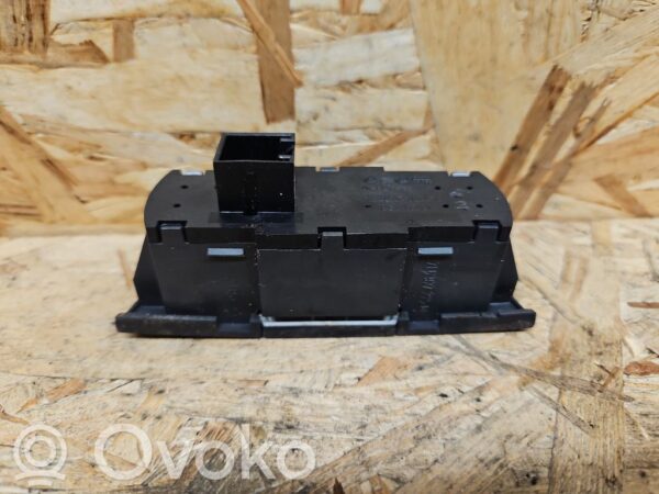 Volkswagen Touareg I ESP (stability program) switch