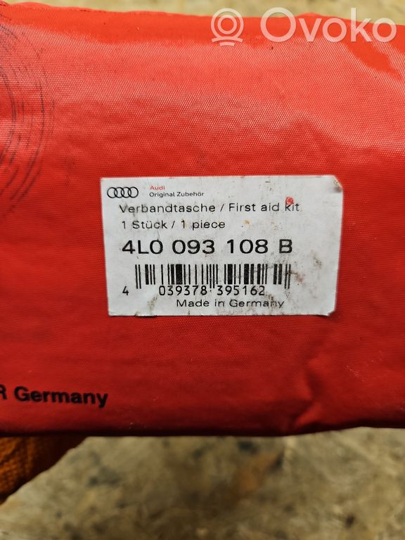 Audi S5 First aid kit