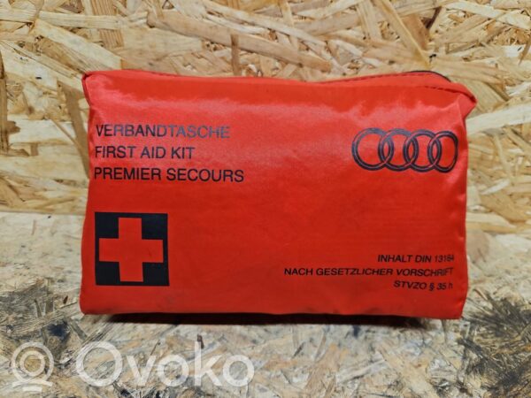 Audi S5 First aid kit