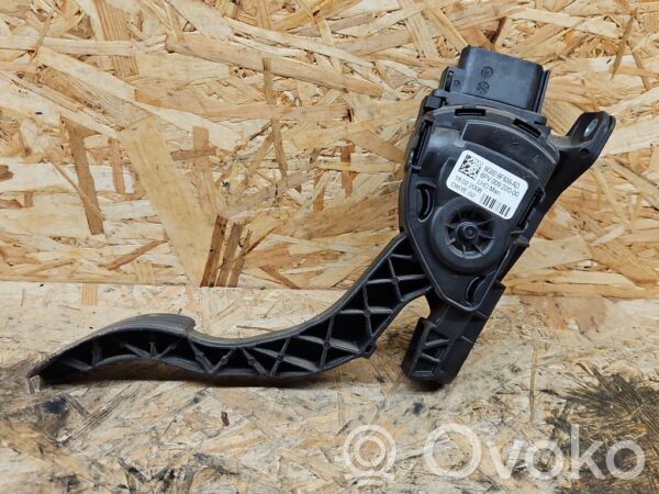 rrr-part-3199-bd6d7a4f728315ad304c74947969a7a3 Volvo V70 Accelerator throttle pedal