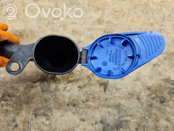 rrr-part-3202-f9570331a0b7475ce2292fe11bf13560 Volvo V70 Window washer liquid tank fill tube