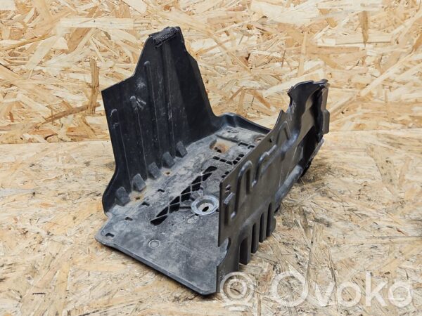 rrr-part-3205-22edb5feb8d535ef5a767aa67f047ff1 Volvo V70 Battery box tray