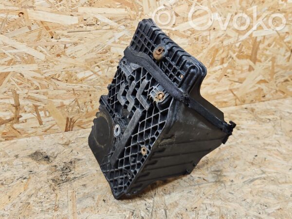 rrr-part-3205-d2f0eef86b4ccd88ec4eeb769e802e98 Volvo V70 Battery box tray