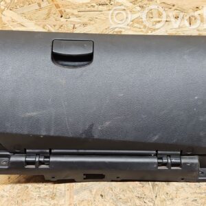 Subaru Outback Glove box