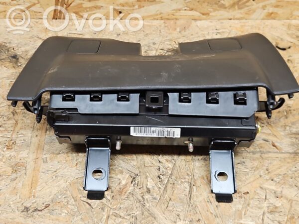 rrr-part-3221-784415d6d68cbf6c6b93d19c281a5729 Toyota Avensis T250 Knee airbag