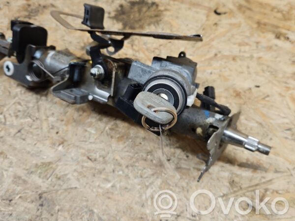 Toyota Avensis T250 Steering wheel axle