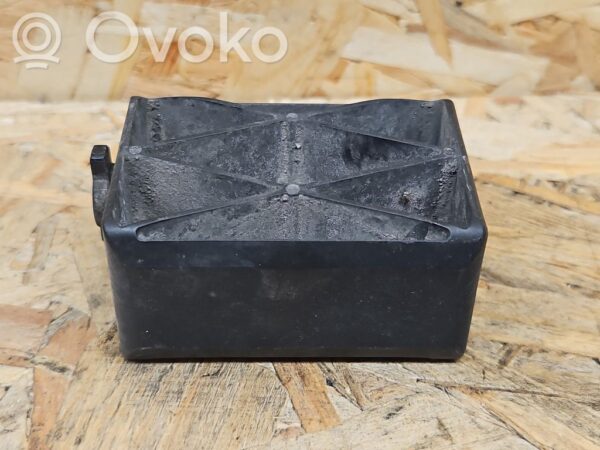 Ford Galaxy Radiator mount bracket
