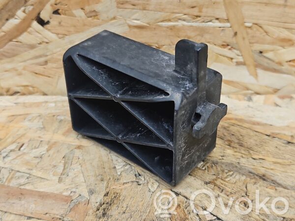 Ford Galaxy Radiator mount bracket