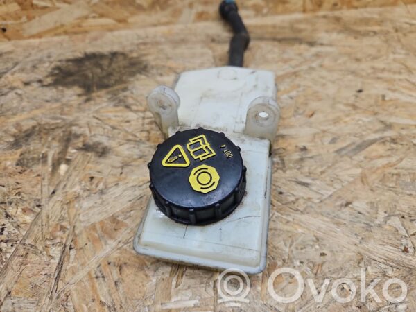 Ford Galaxy Brake fluid reservoir
