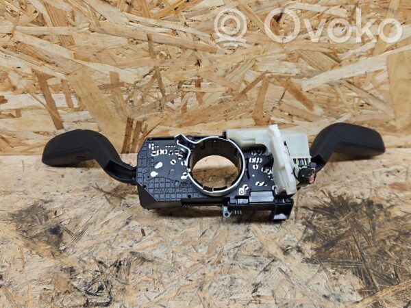 Skoda Fabia Mk2 (5J) Wiper turn signal indicator stalk/switch