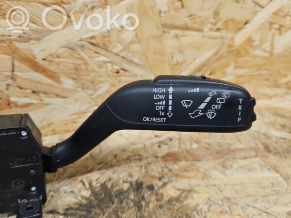 Skoda Fabia Mk2 (5J) Wiper turn signal indicator stalk/switch