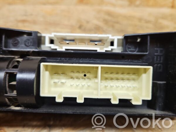 Skoda Fabia Mk2 (5J) Climate control unit