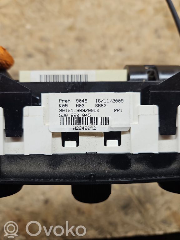 Skoda Fabia Mk2 (5J) Climate control unit