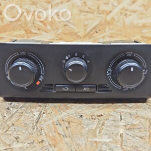 Skoda Fabia Mk2 (5J) Climate control unit