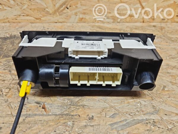 Skoda Fabia Mk2 (5J) Climate control unit