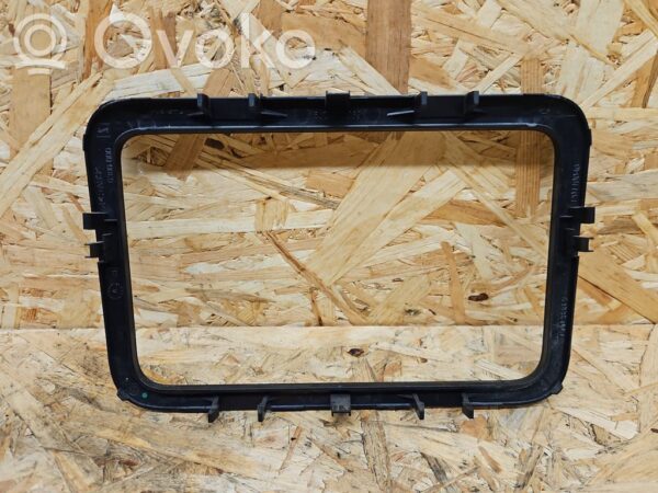 Skoda Fabia Mk2 (5J) Radio/GPS head unit trim