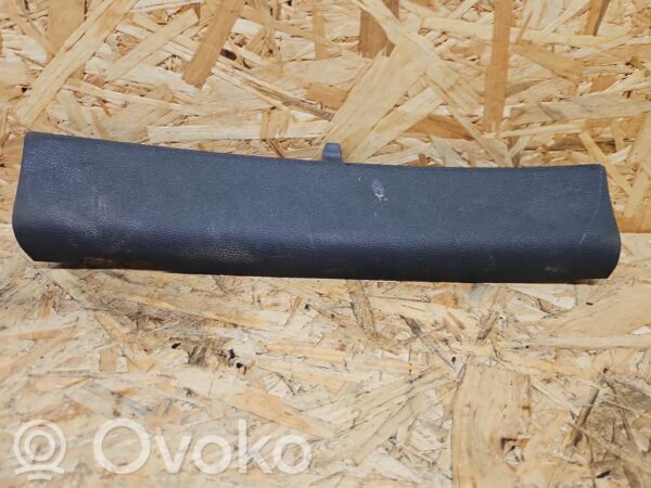 Skoda Fabia Mk2 (5J) Fuse box cover