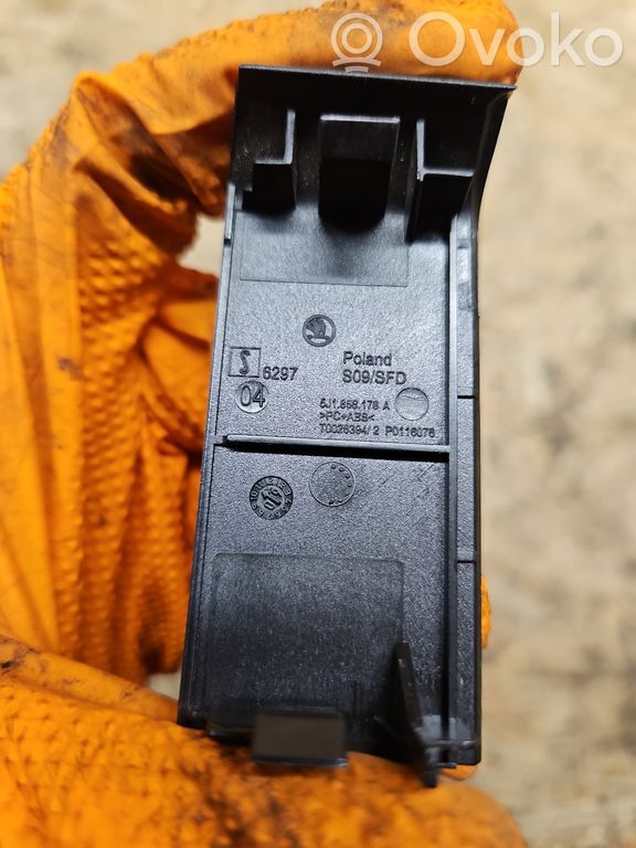 Skoda Fabia Mk2 (5J) Other interior part