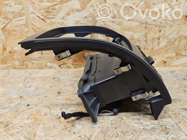 rrr-part-3316-f6f2fabd2f5d173e81962f6d68d11322 Volkswagen Touareg I Dash center air vent grill