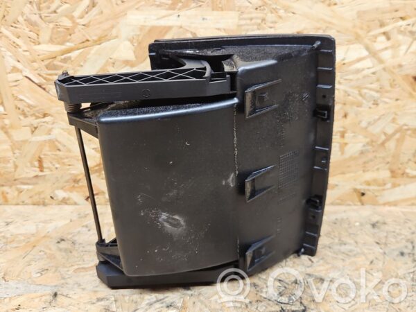 Volkswagen Touareg I Glove box