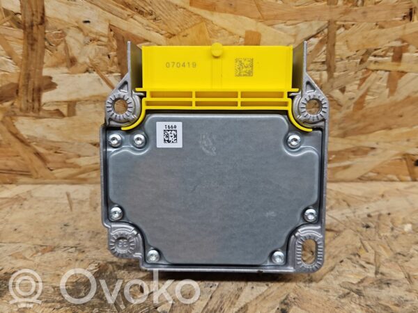 Volkswagen Touareg I Airbag control unit/module