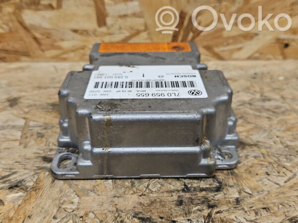 Volkswagen Touareg I Airbag control unit/module