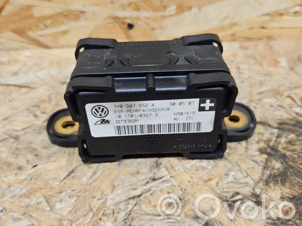 Volkswagen Touareg I ESP acceleration yaw rate sensor