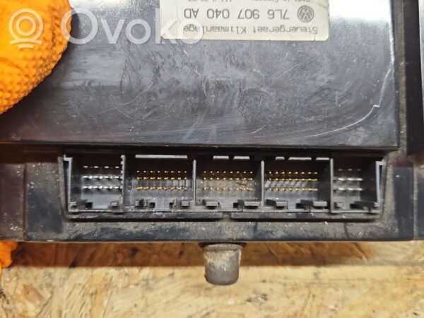 Volkswagen Touareg I Climate control unit
