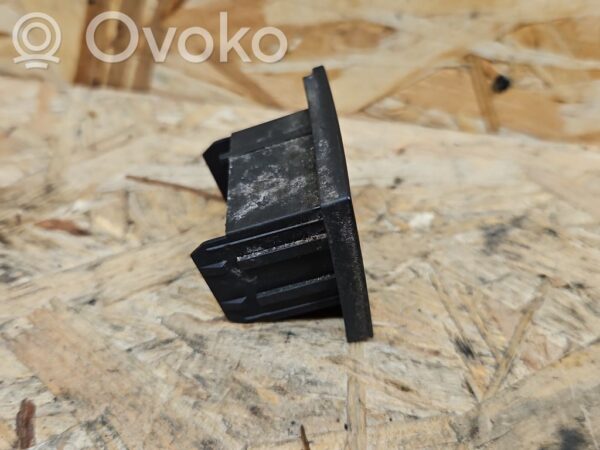 rrr-part-3327-b587c74002918cab9f40c648a2c3c59f Volkswagen Touareg I Other interior part