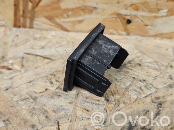 rrr-part-3327-c3309b0ac63dfcbeaef58fdb5e8a083a Volkswagen Touareg I Other interior part