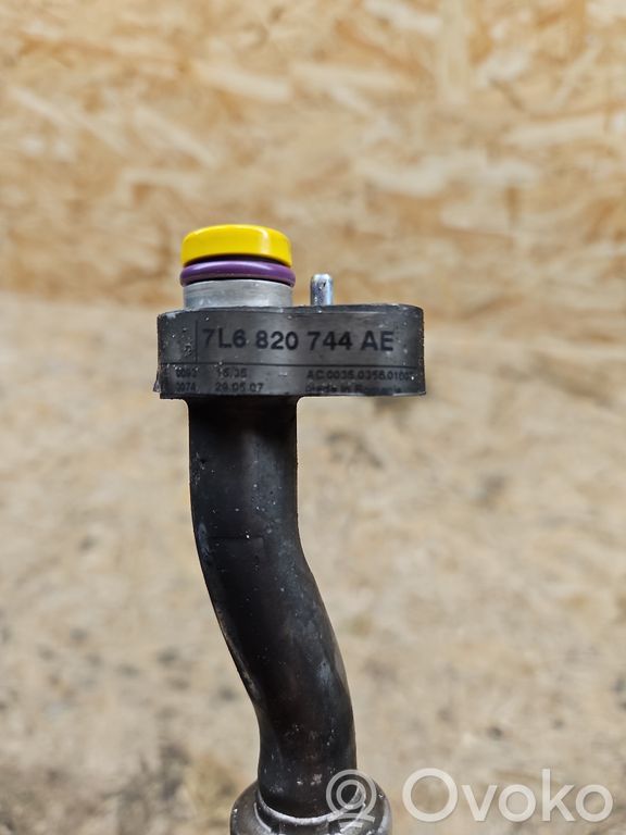 Volkswagen Touareg I Air conditioning (A/C) pipe/hose