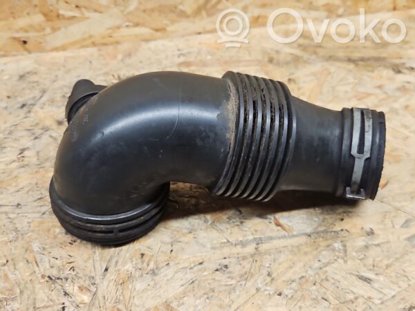 rrr-part-3329-9b86c9c00ebeb299794ae1c98a35ec89 Volkswagen Touareg I Õhu sisselaskekanali osa