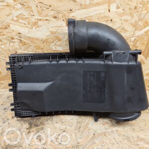 Volkswagen Touareg I Air filter box