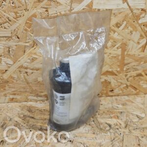 Volkswagen Touareg I Tool set