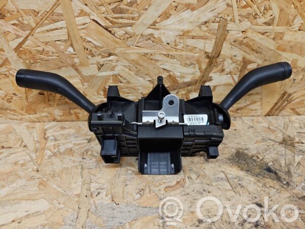 rrr-part-3333-190a95d48c3395588db8bbbf3e8e1a9b Volkswagen Touareg I Wiper turn signal indicator stalk/switch