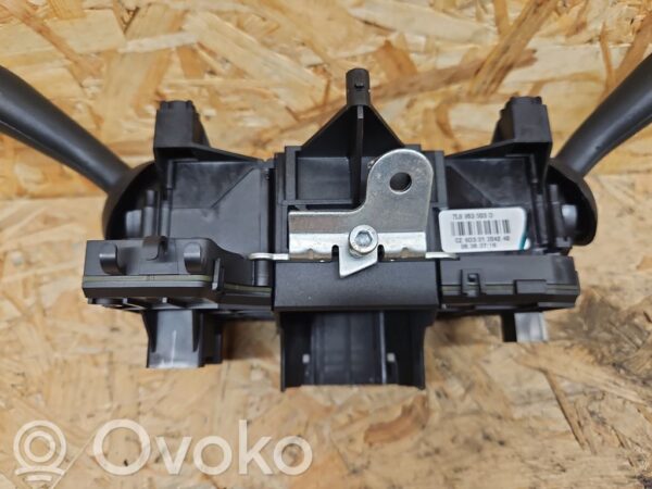 rrr-part-3333-ac586da689fbd8cd7b3bd105dcd89dc1 Volkswagen Touareg I Wiper turn signal indicator stalk/switch