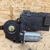 Volkswagen Touareg I Front door window regulator motor