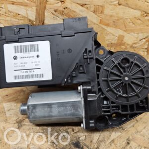 Volkswagen Touareg I Front door window regulator motor