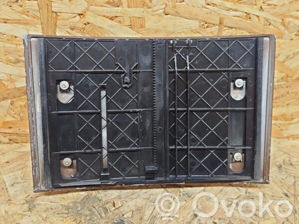 Volkswagen Touareg I Center console decorative trim