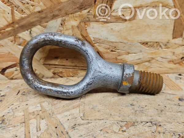 Volkswagen Touareg I Towing hook eye