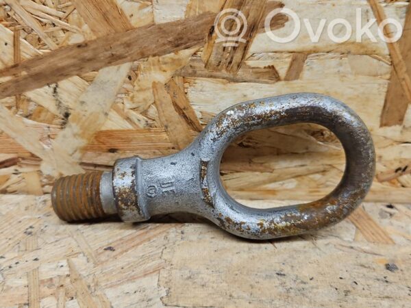 Volkswagen Touareg I Towing hook eye