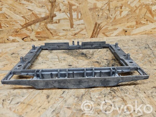 Volkswagen Touareg I Radio/GPS head unit trim