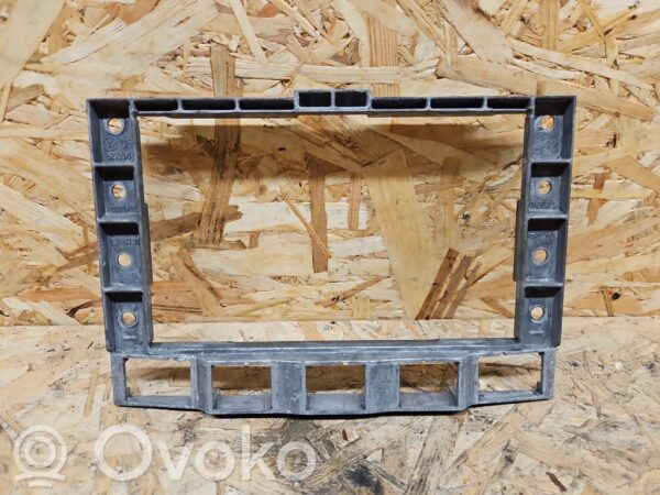 Volkswagen Touareg I Radio/GPS head unit trim