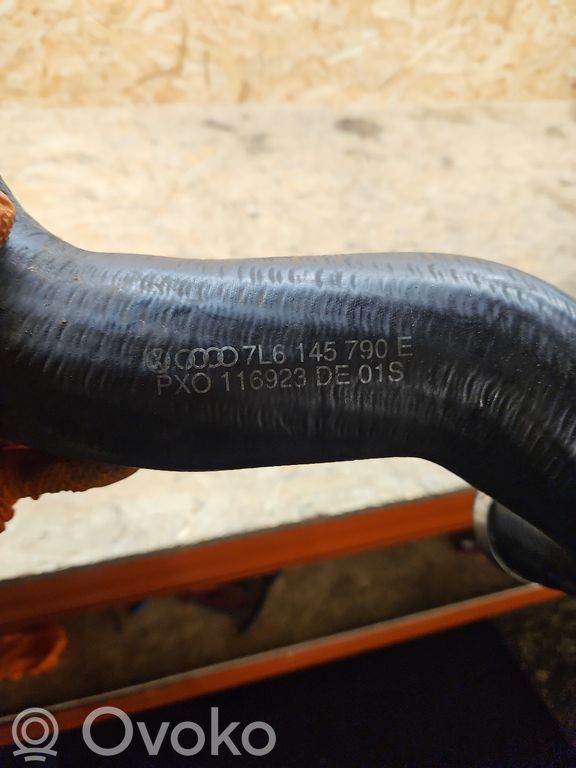 Volkswagen Touareg I Intercooler hose/pipe