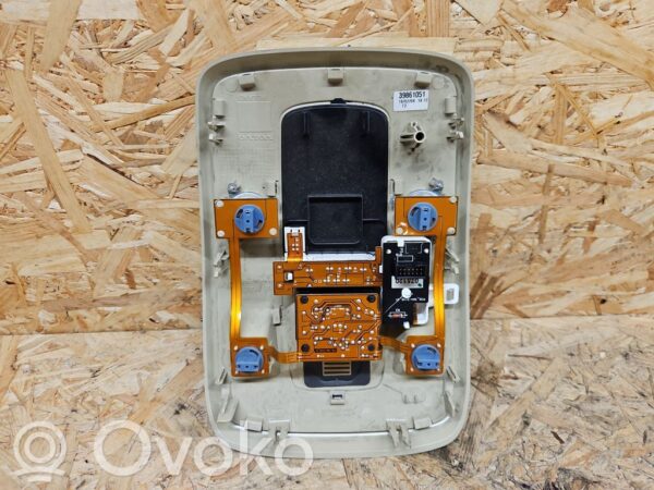 Volvo V70 Front seat light