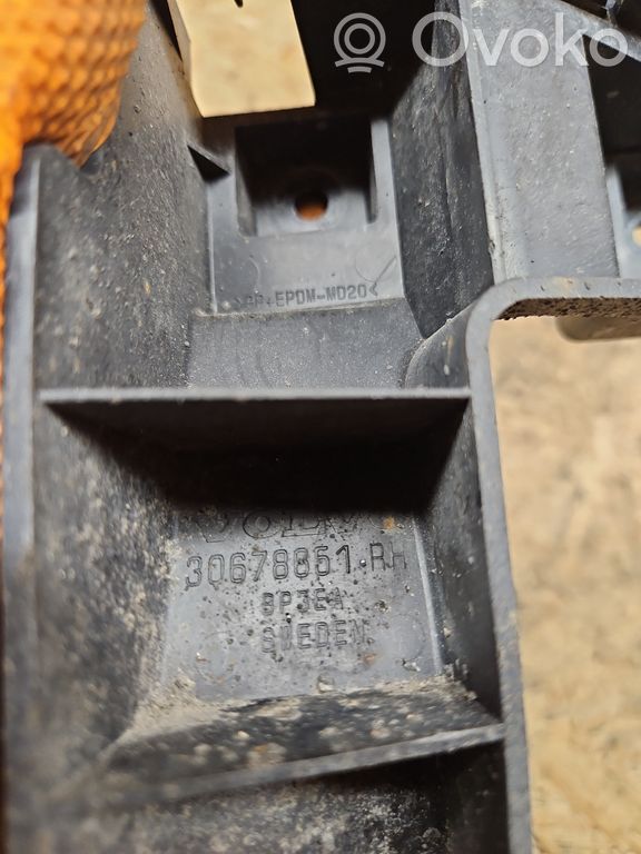 Volvo V70 Rear bumper mounting bracket